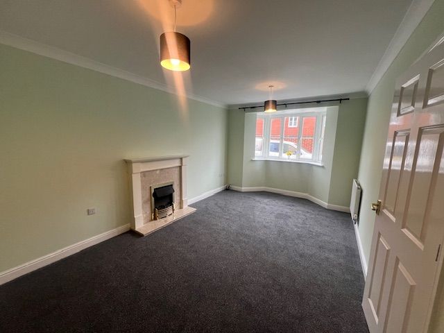 Property photo 2 of 17 Living Room