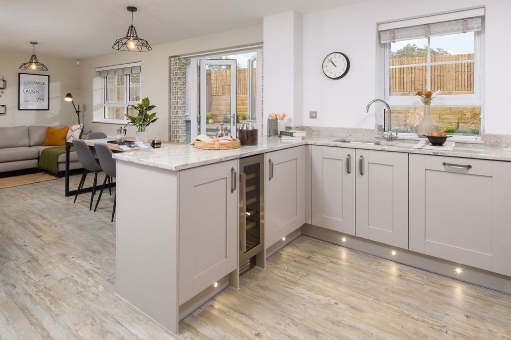 Property photo 2 of 10 4 Bedroom Radleigh Open Plan Kitchen