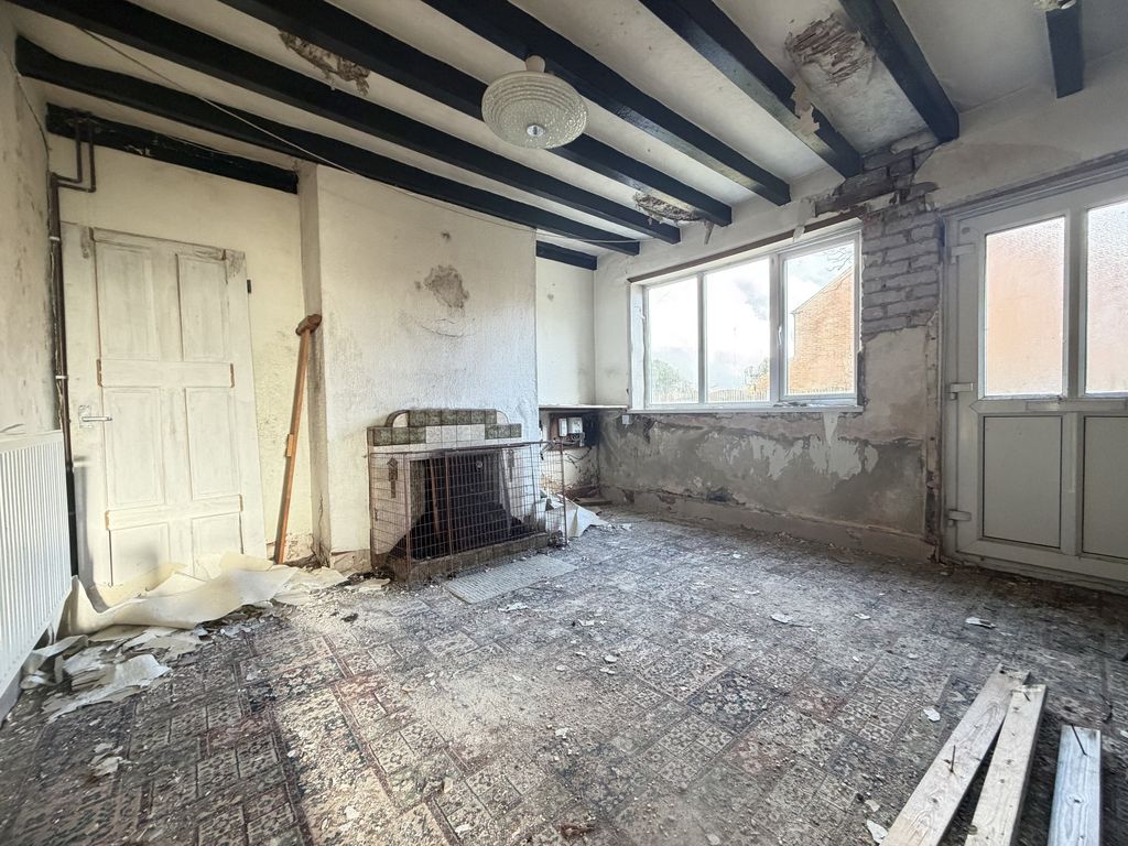 Property photo 3 of 15
