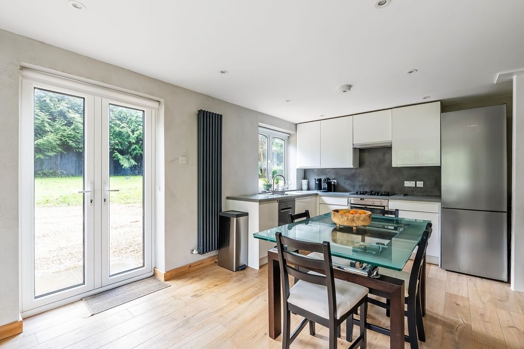 Property photo 2 of 24