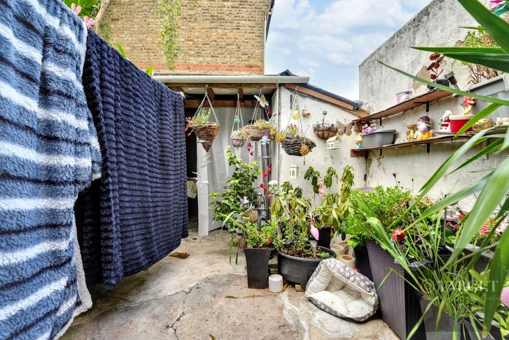 Property photo 3 of 13 Lopen Road-5.Jpg