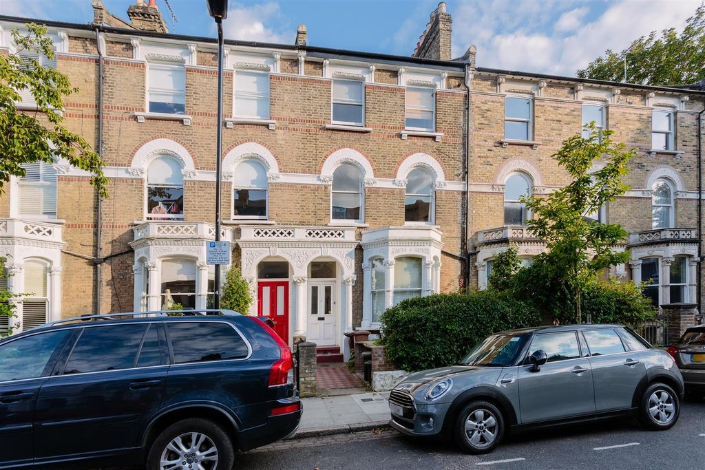Property photo 1 of 18 Mb_Digby Crescent_Finsbury Park_Davies Davies_01.J