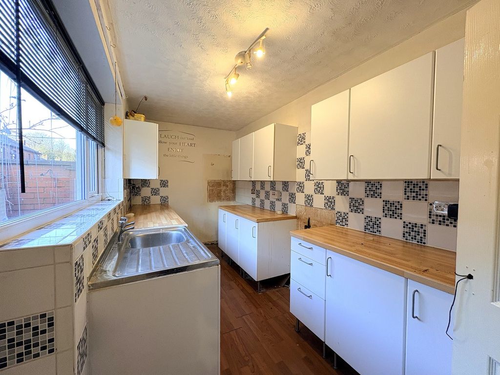 Property photo 2 of 17