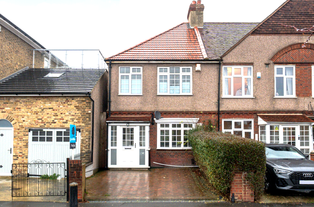 Property photo 1 of 11 External