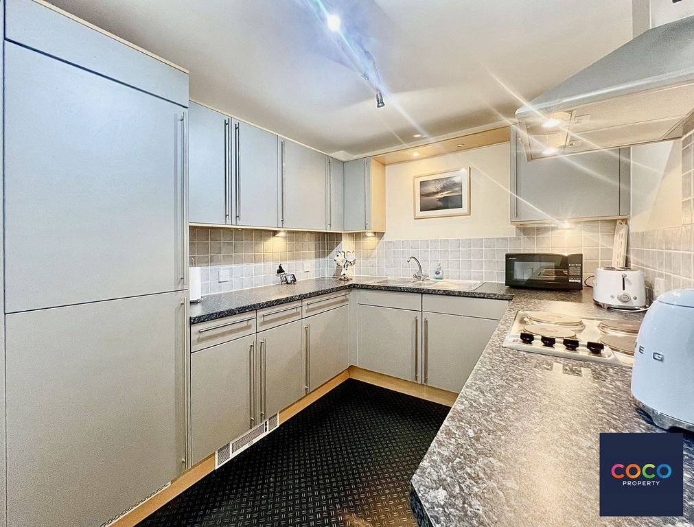 Property photo 2 of 14 Kitchen