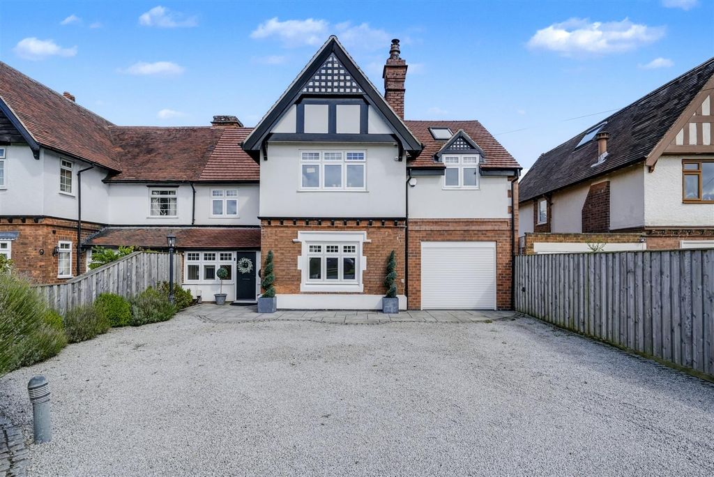 Property photo 1 of 43