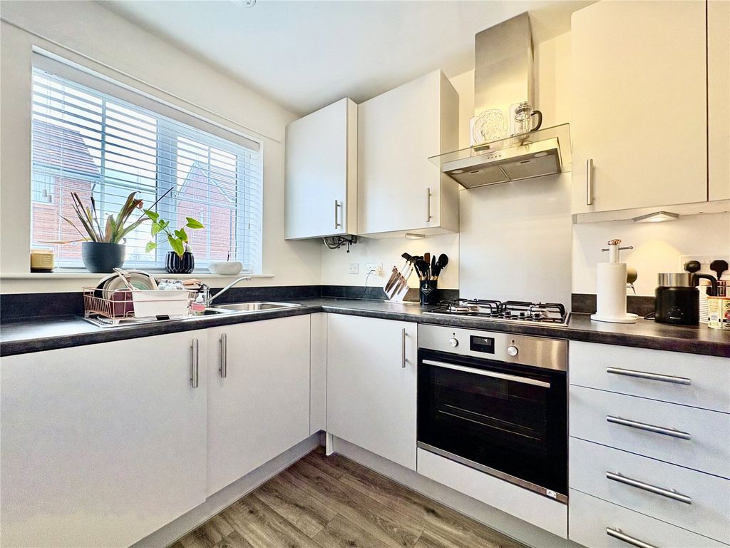 Property photo 3 of 16 Picture No. 51