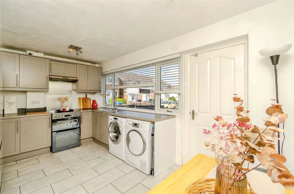 Property photo 2 of 17 Picture No. 19