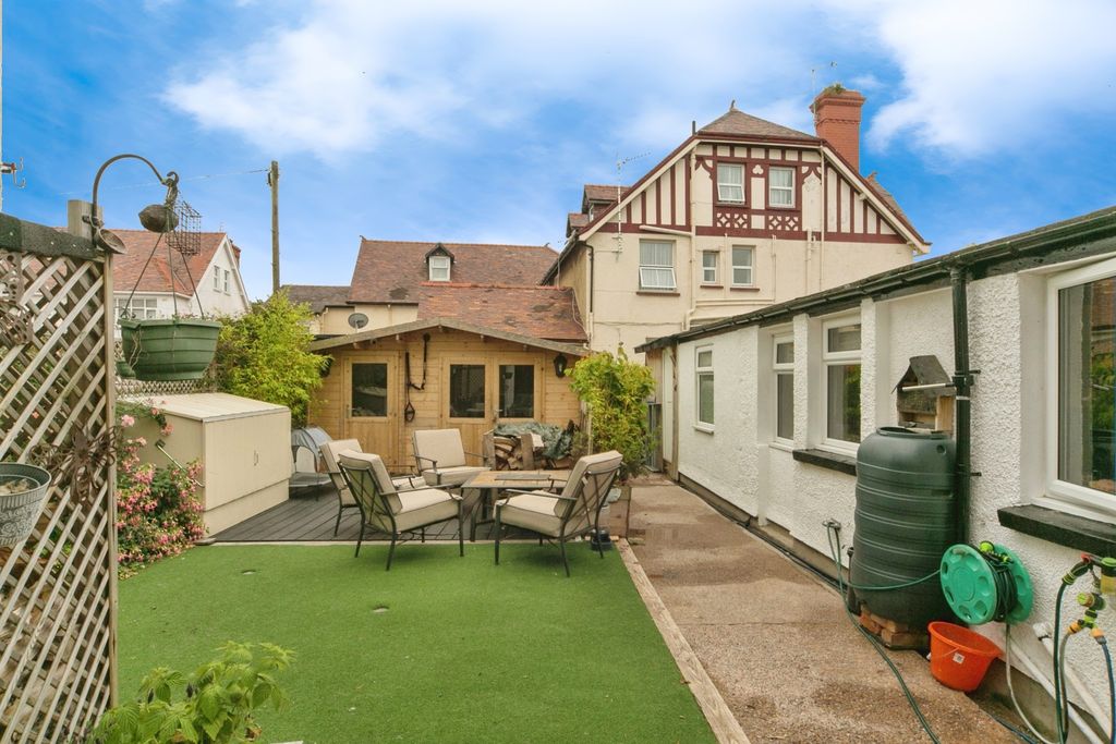 Property photo 1 of 17 Garden