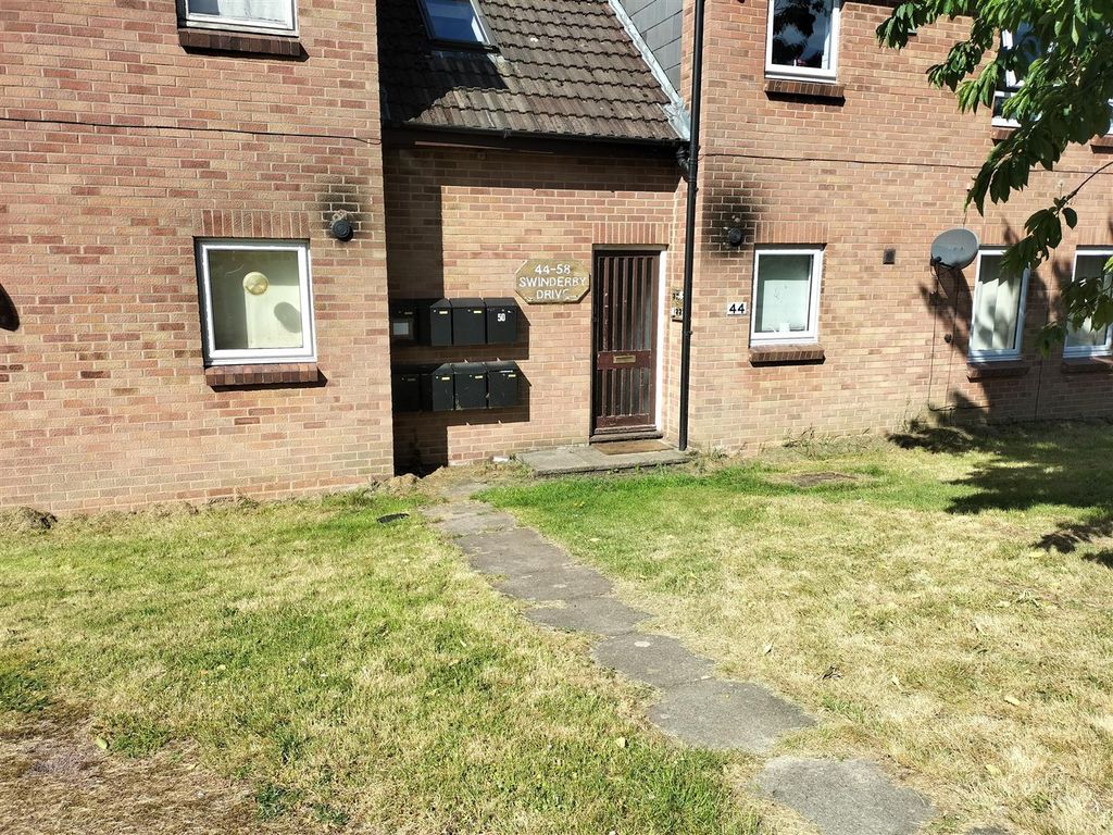 Property photo 1 of 7 Swinderby Front Entrance With Post Boxes.Jpg