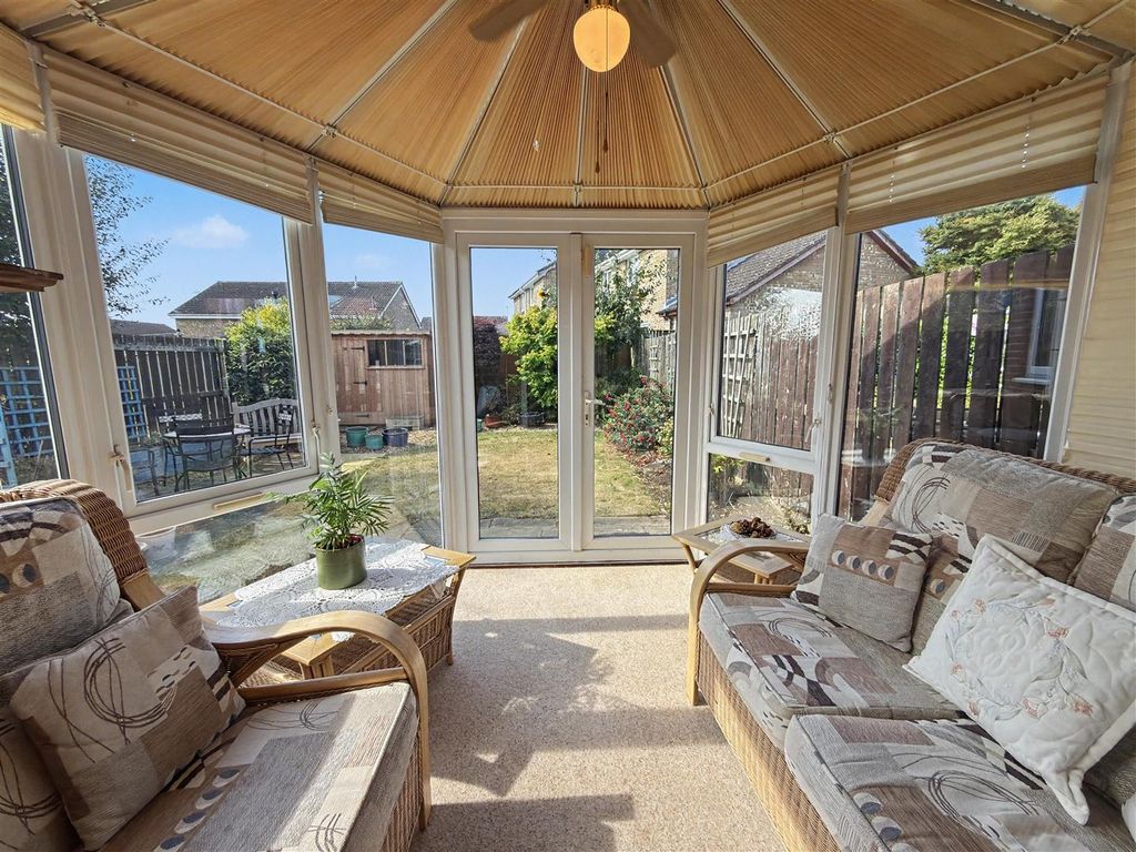 Property photo 3 of 13 Conservatory