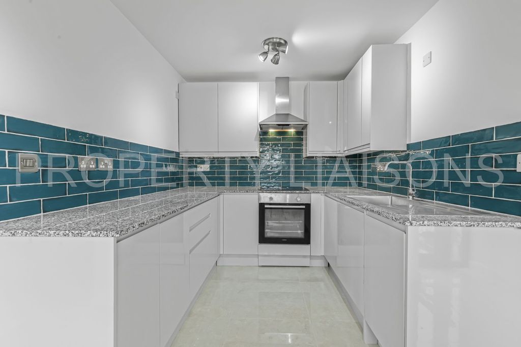 Property photo 2 of 17 Photo 5