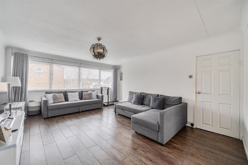 Property photo 3 of 16 1403591-16-697376330d53c.Jpg