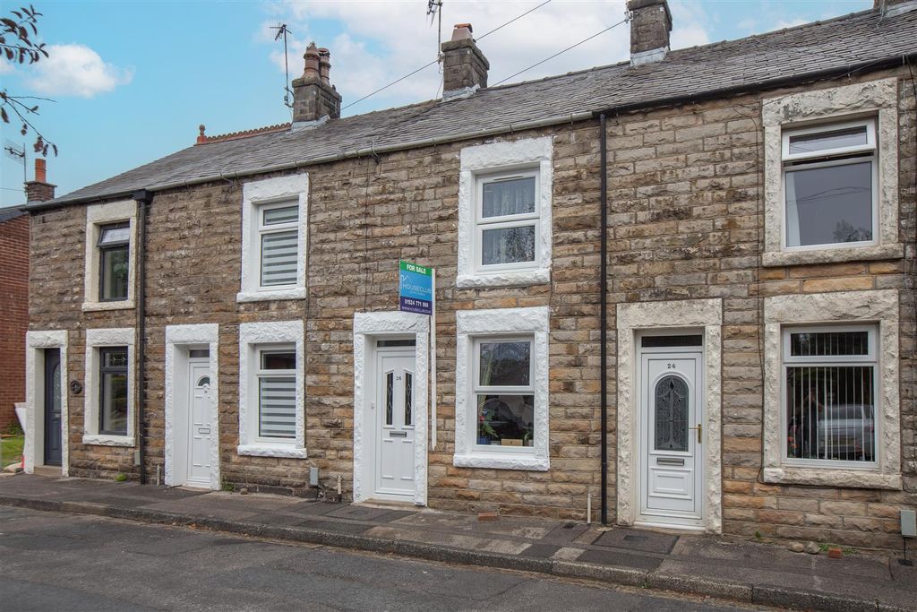 Property photo 1 of 12