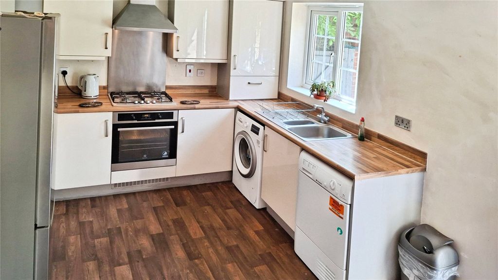 Property photo 2 of 13 Kitchen