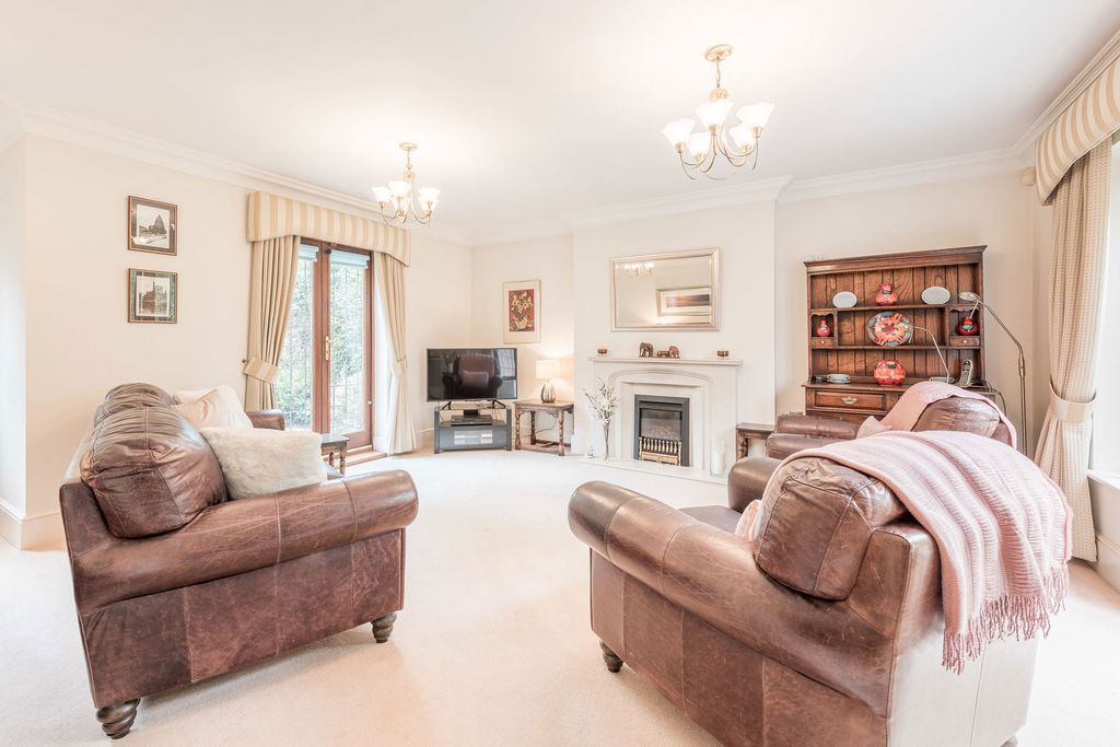 Property photo 3 of 50