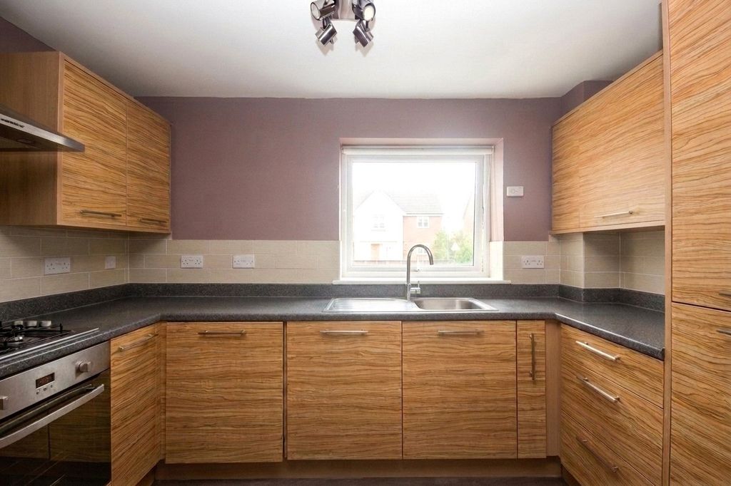 Property photo 2 of 10 Picture No. 15