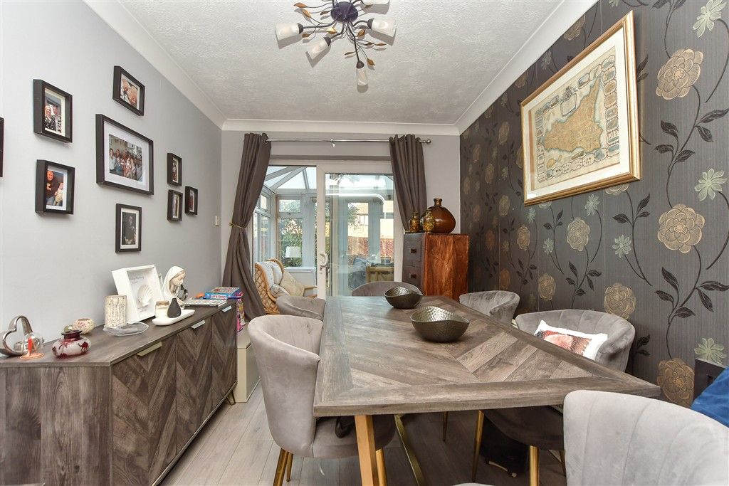 Property photo 3 of 12 Dining Area