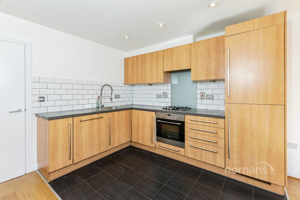 Property photo 2 of 17 Pbox-Img.Jpg