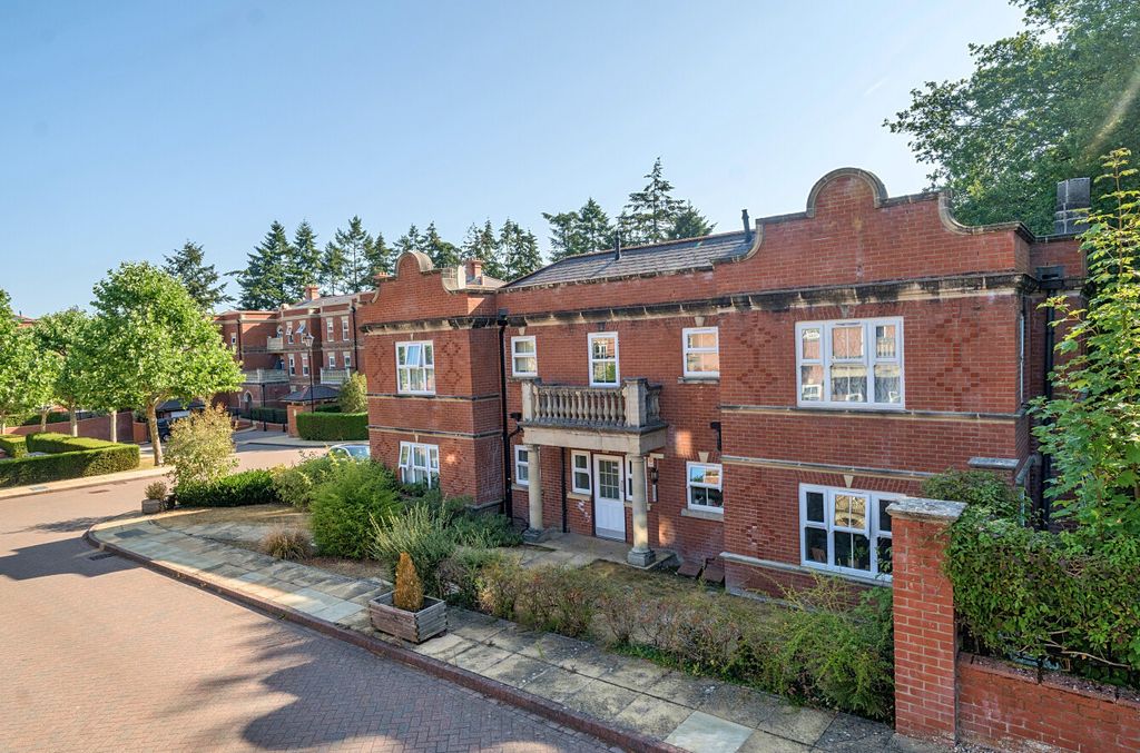 Property photo 1 of 20 1497793-1-6A69B81...