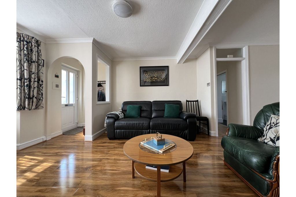 Property photo 2 of 16 Reception Room