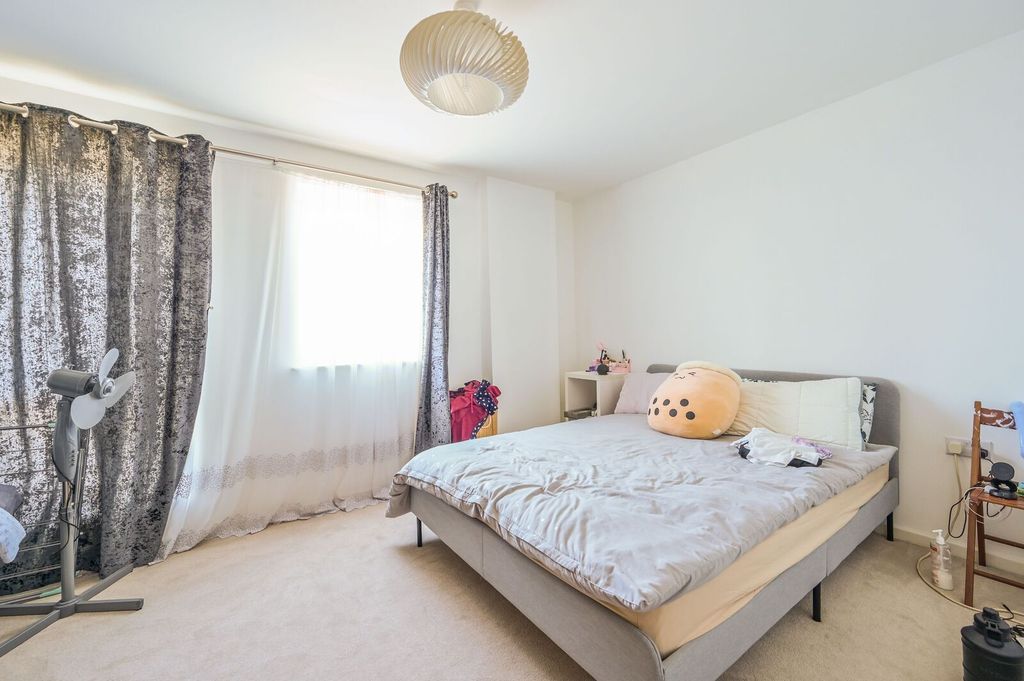 Property photo 2 of 5