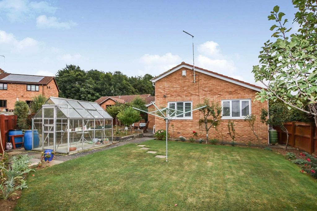 Property photo 2 of 12