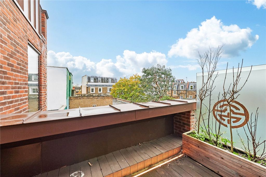 Property photo 2 of 19 Picture No. 07