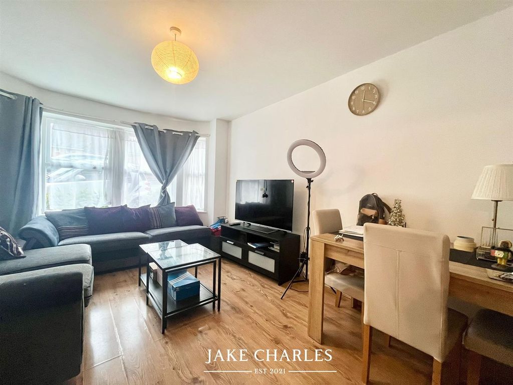 Property photo 2 of 11 27cc1E09-d201-432c-B47F-99814A0c8E89.Jpg