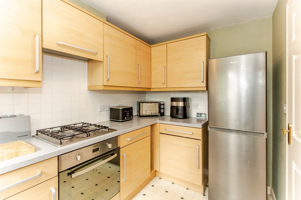Property photo 2 of 14