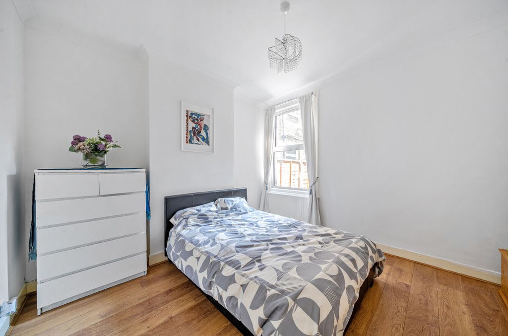 Property photo 3 of 9 1311808-2-684c1F1...