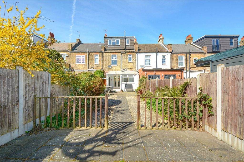 Property photo 2 of 17 Picture No. 02