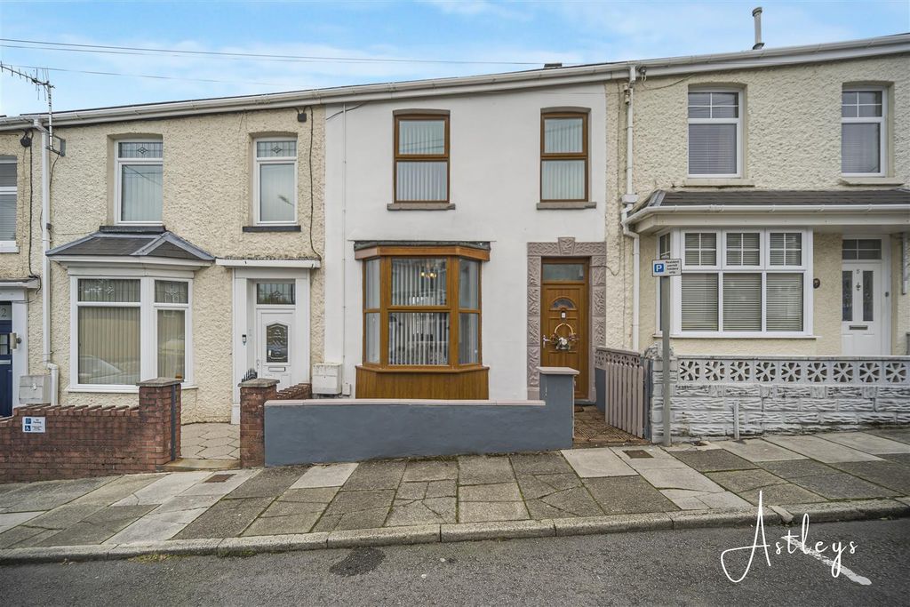 Property photo 1 of 21 Main Dwelling