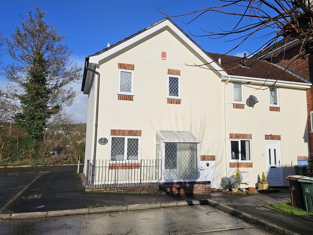 Property photo 1 of 7 Front.Jpg