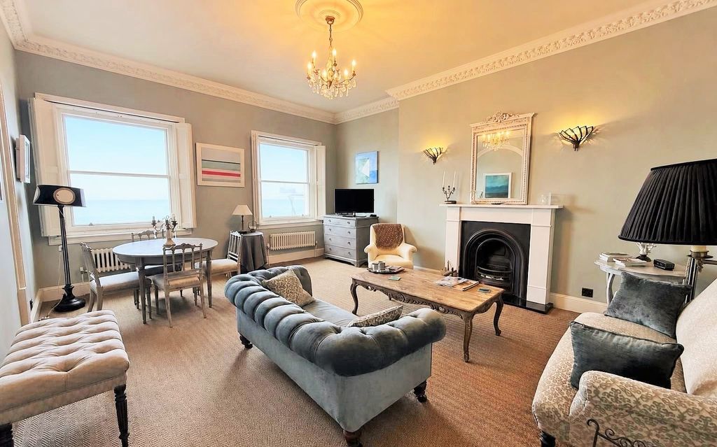 Property photo 2 of 12 10