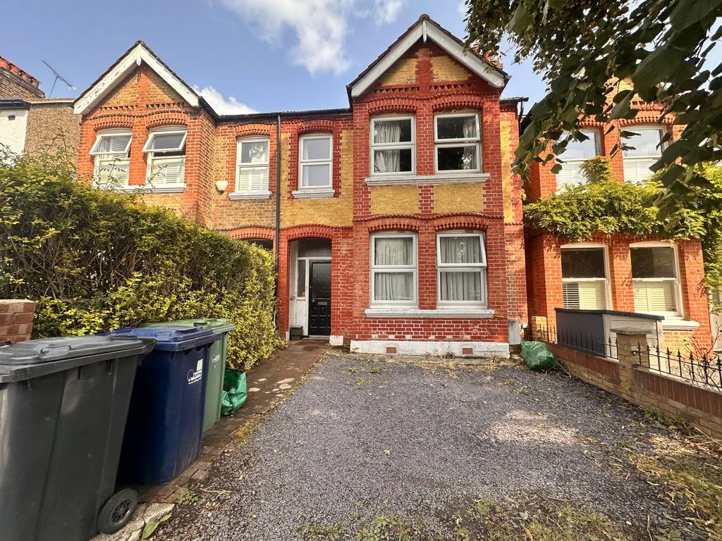 Property photo 1 of 7