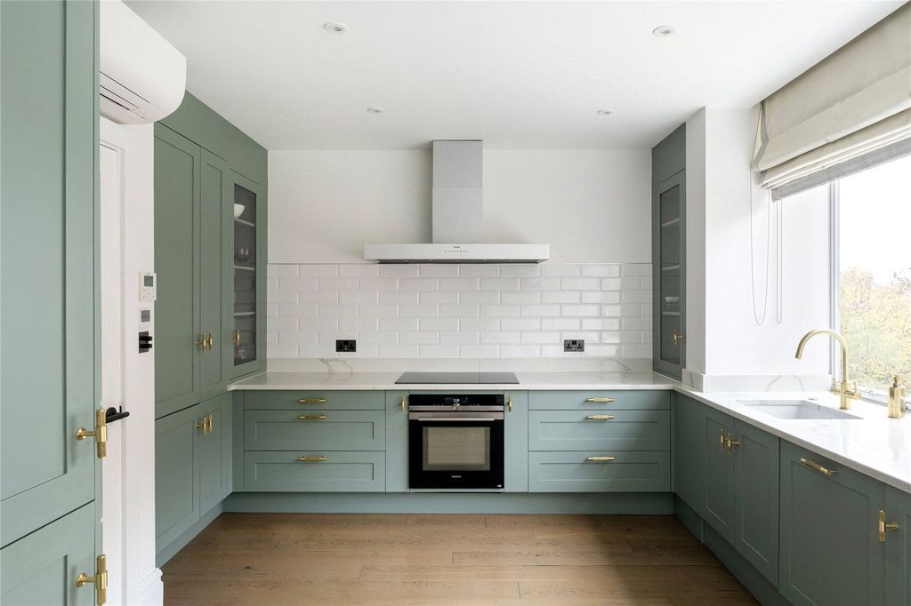 Property photo 3 of 21 Picture No. 11