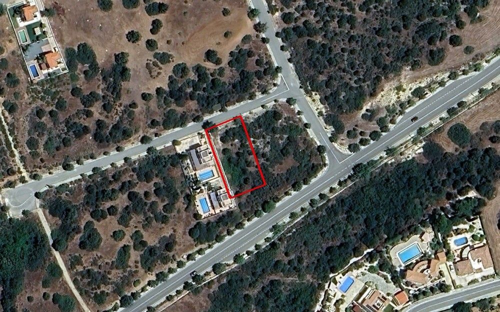 Property photo 1 of 2