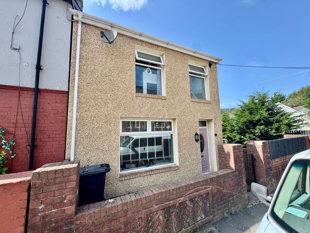 Property photo 1 of 43