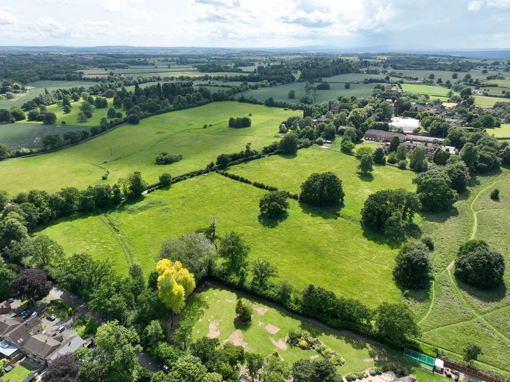 Property photo 1 of 5 Photo 2