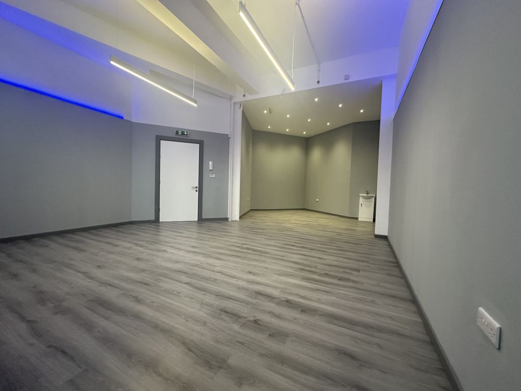 Property photo 2 of 10 Example Space