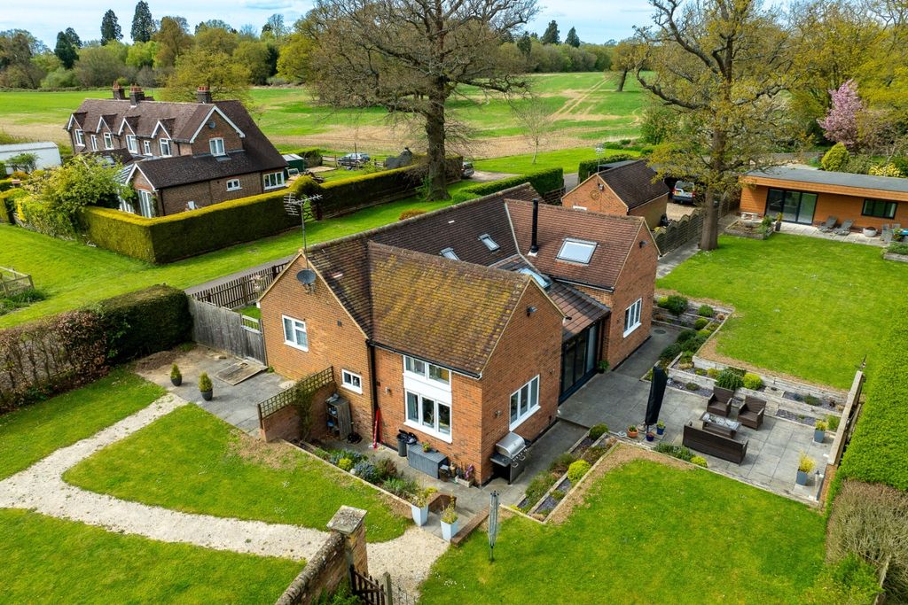 Property photo 1 of 33 3082883