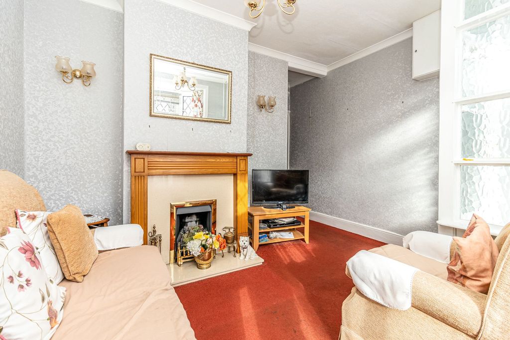Property photo 3 of 16