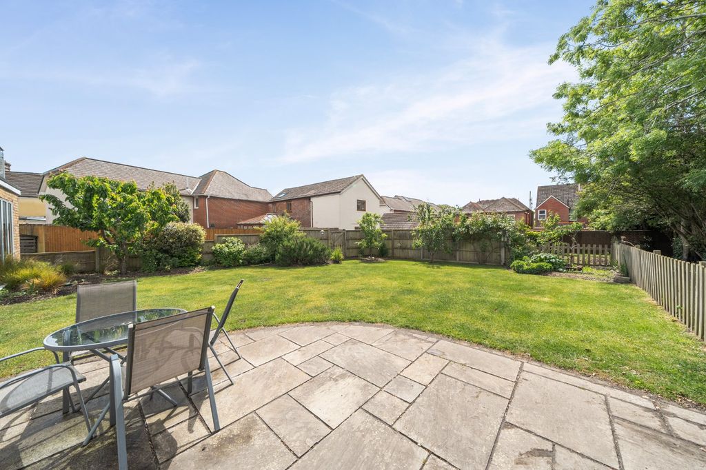 Additional image 14 of 4 bed detached house for saleGrove Road, Fareham, Hampshire PO16