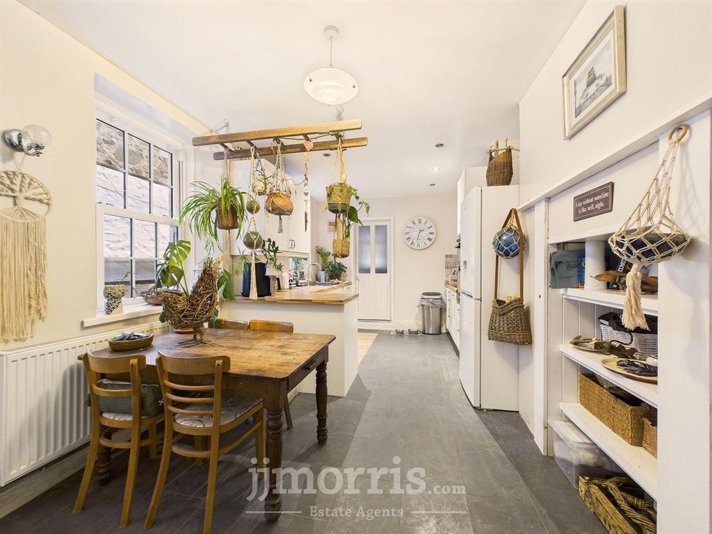 Property photo 2 of 28 Kitchen/Breakfast Room