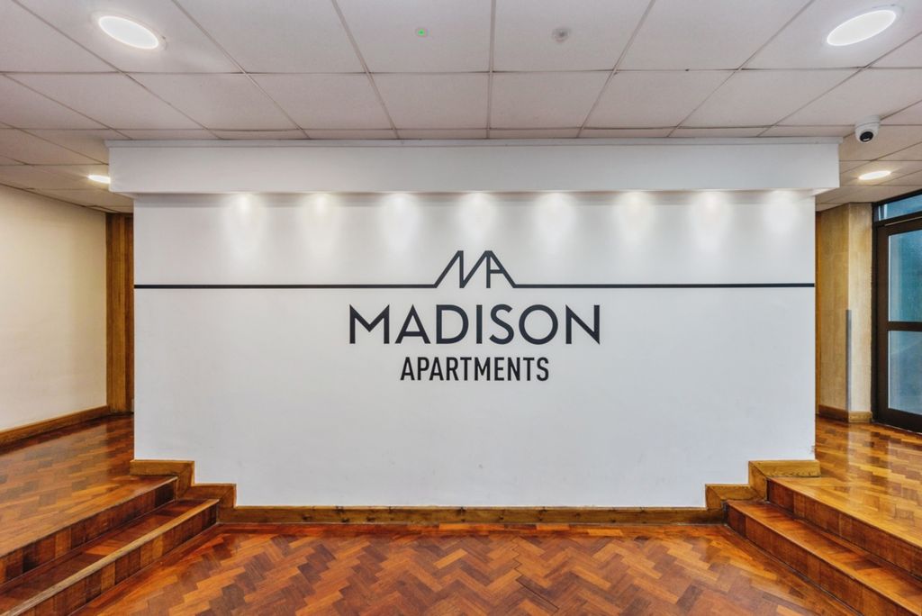 Property photo 1 of 19 Pbox-Img.Jpg