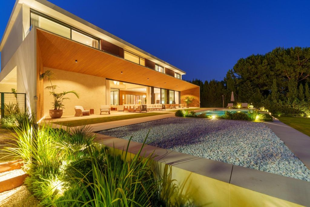 Property photo 1 of 74