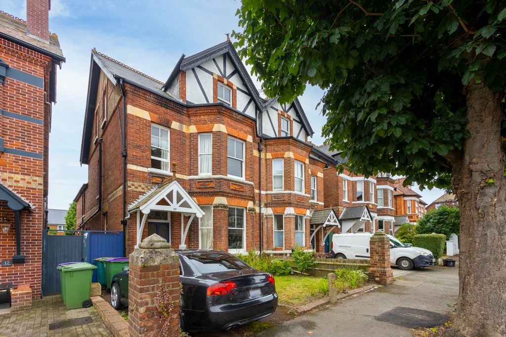 Property photo 1 of 17 External