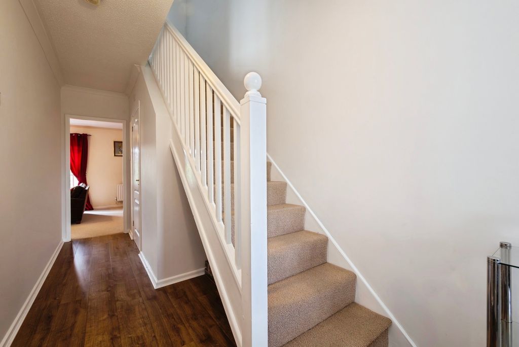 Property photo 2 of 13 Hall