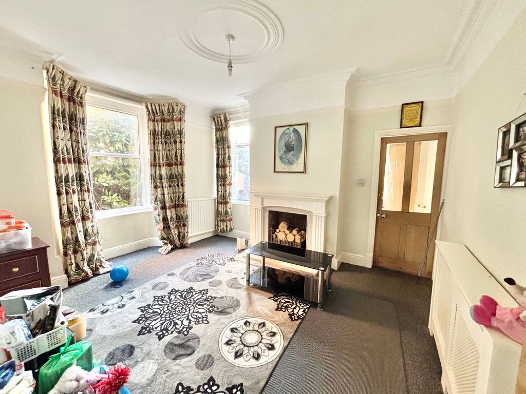 Property photo 2 of 14
